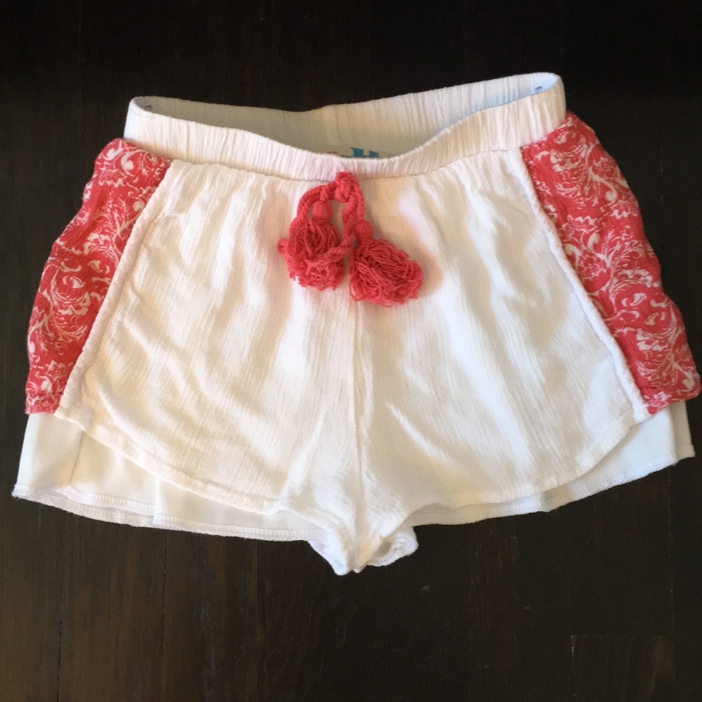 Loose Vintage Havana shorts.